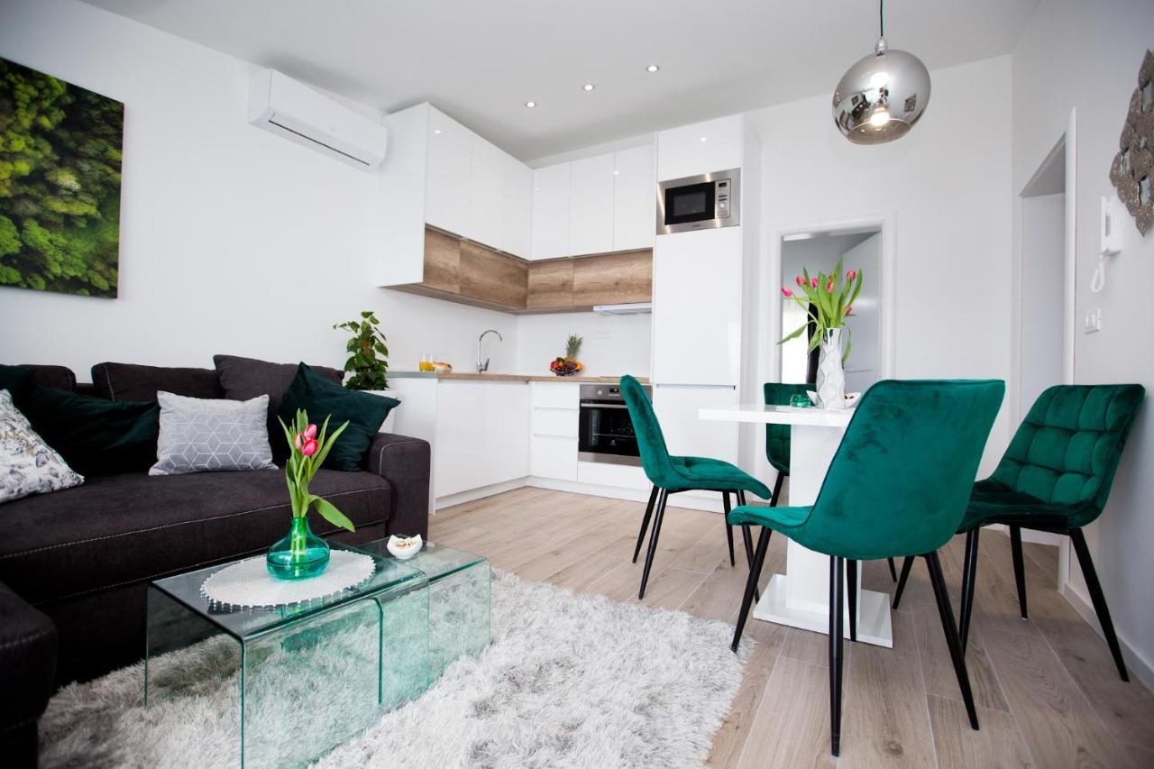 Luxury Apartments Mia Ποντστράνα Εξωτερικό φωτογραφία